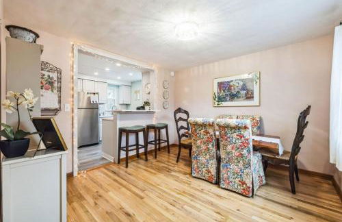 Grammys Garden w Parking - Photo 4