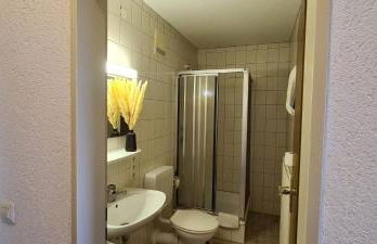 Doppelzimmer Bergblick mit 2 Einzelbetten - Pension Hauber - Foto 12