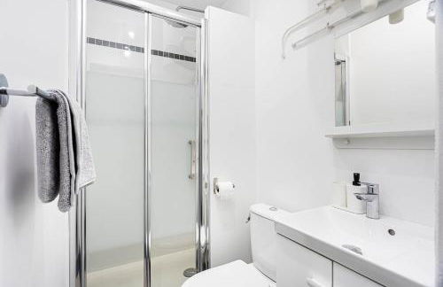 Le Parisii I Proche RER C & METRO 7 I 2-3 peoples - Foto 18