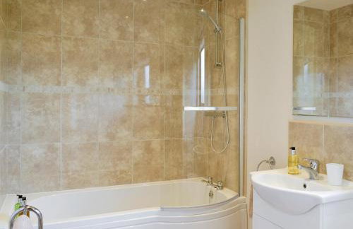 Hazel Lodge - Photo 9