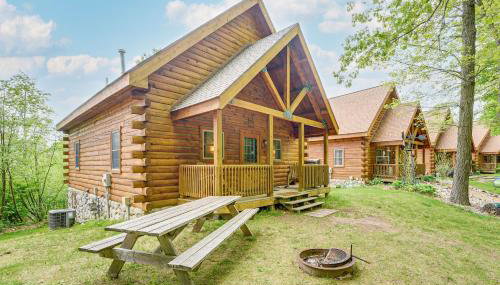 Fire Pit and Porch Warm and Woodsy Rothbury Escape! - Foto 3