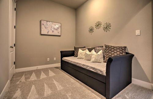 Elegant Lake Conroe Townhome with Boat Slip! - Foto 13