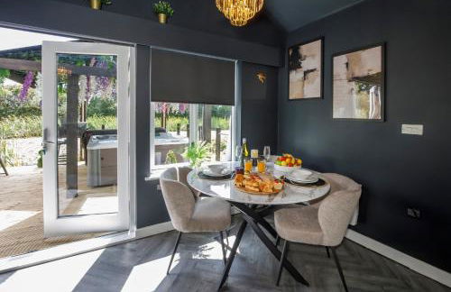 Oakwood Lodges with Hot tubs York - Foto 68