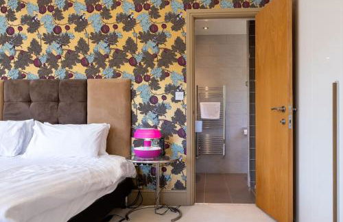 Stunning 5-bed 3-bath house close to the sea! - Foto 36