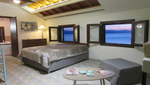 Το Σπιτι με την Σπηλιά - Foto 3