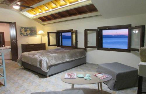 Το Σπιτι με την Σπηλιά - Foto 3