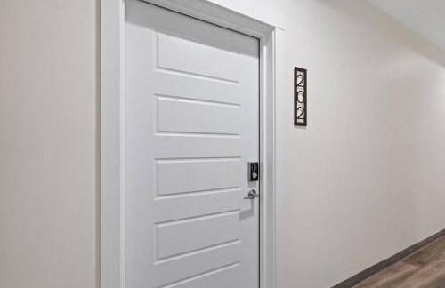 Spring at The Golden Goose including King Bed, Parking, Security and Laundry - Foto 19