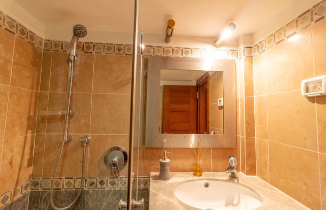 Art apartment in Mamila - Photo 23