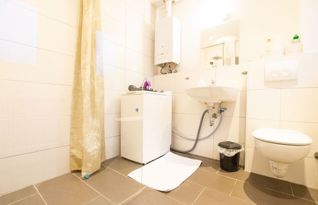 Spacious House - Photo 66