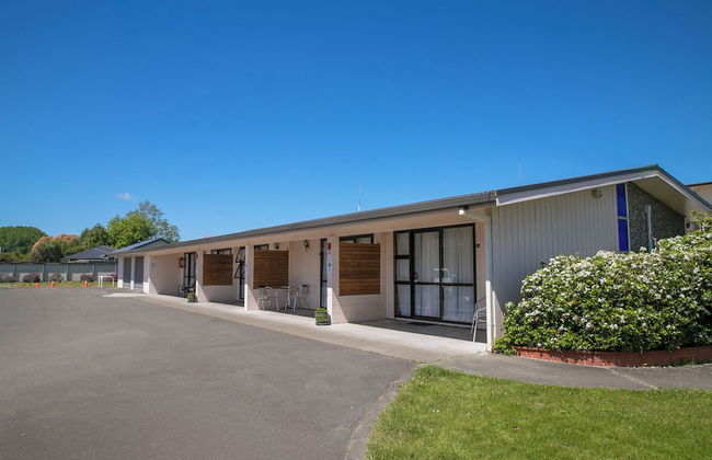 Tuki Tuki Motel - Photo 41