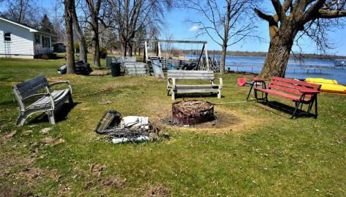 Remodeled, Grill, Outside Seating, Dock, Swimming - Photo 2