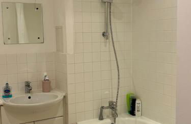 1 Bedroom Flat near Excel, O2, Canary Wharf - London - Photo 8