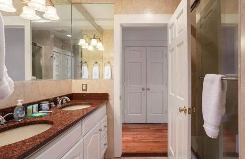 Spacious Oceanview Villa Elegant Coastal Escape, Sleeps 22 - Foto 52