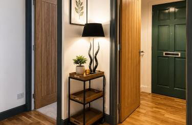Modern City Center 2 Bedroom Apartment - Photo 28