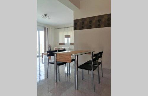 Sea and mountains view apartment - Photo 3