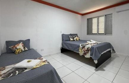 Casa Iguassu - Casa com churrasqueira e piscina em Foz do Iguaçu - Lazer para família e amigos - Foto 23