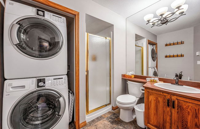 Fresh Tracks Retreat Ski In Out Hot Tub - Photo 34