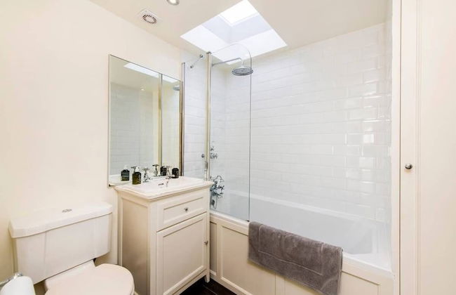 Delightful 2 Bed in Notting Hill - Near the Tube - Foto 8