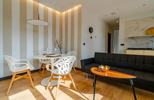 Edificio Fénix by Plaza Mayor Apartamentos - Photo 19