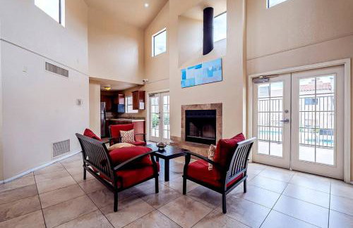 Sunny King-sized 1BD Condo near UofA and UMC w Pool, Parking - Foto 27