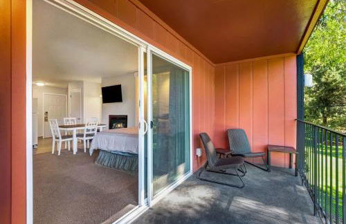 Riverfront Condo Next to Park and Downtown Bend - Foto 10