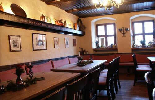 Altstadt Apartment Zittau - stilvolle familienfreundliche Ferienwohnung 78qm am Zittauer Museum und Zittauer Gebirge im Herzen der Oberlausitz mit eigenem Parkplatz ideal zum Wandern im Dreiländereck - Foto 2