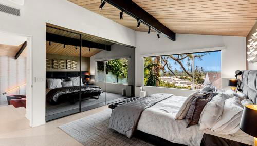 Hillside Luxury MidCentury Modern Spa Retreat View - Foto 2, towels