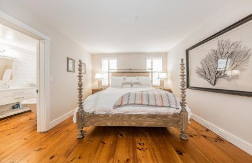 Close to Dtwn Nantucket! Group Getaway with Patio - Foto 23