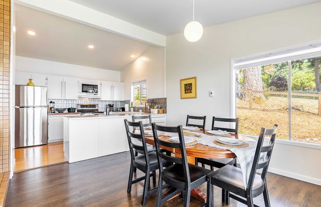 Saratoga by the Sea by Avantstay Panoramic View, Near Langley - Photo 11