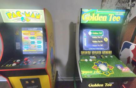 Stylish 4BR Getaway with Game Room, Grills & Cozy Outdoor Fire-Pit - Foto 7