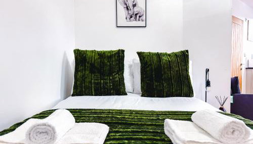 Chic Studio, Free parking, Sleeps 2 - Foto 2, towels