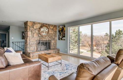 5 Mi to Area Attractions Home with Indoor Hot Tub - Foto 2