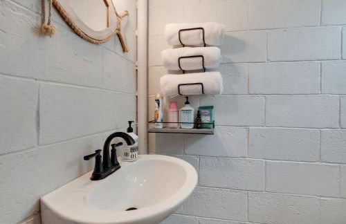 Waterfront on Lake Talquin - Near FSU - Stunning Views - 2 Story Deck - Fire Pit - Fast 1000 mbps Internet - 3 min from Boat Ramp - Foto 19