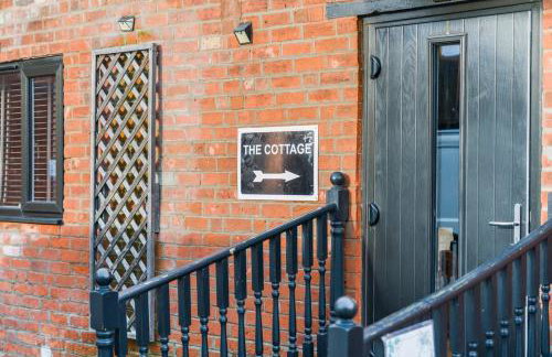 #111 New Farm with hot tub and Sauna - Sleeps 18 - Near Elmore Park - " Perfect for Contractors and Families - Parking space for 10 cars" - Foto 73