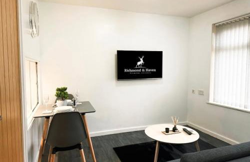 Cosy 1 bed flat, sleeps 4, free parking - Photo 13