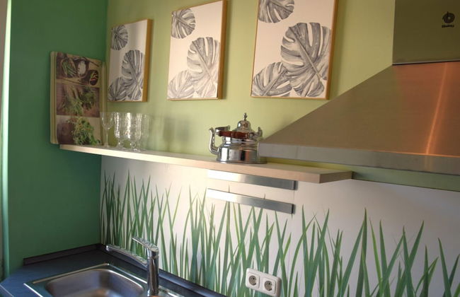 Cosy Apartment in Oberhausen With Balcony - Photo 10