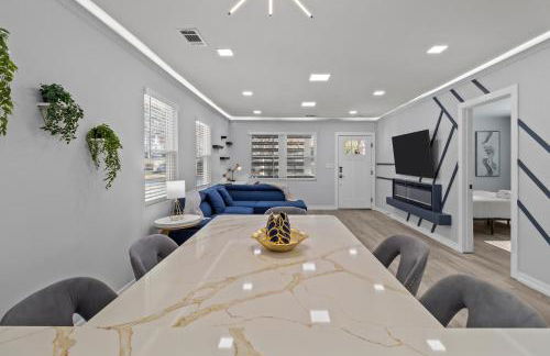 Charlotte Retreat: Luxury 4BR Heaven - Foto 25