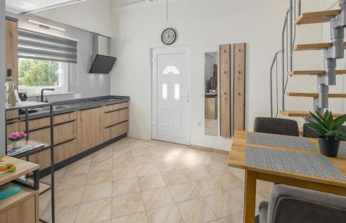 Cozy Apartment In Micetici With Wifi - Foto 18