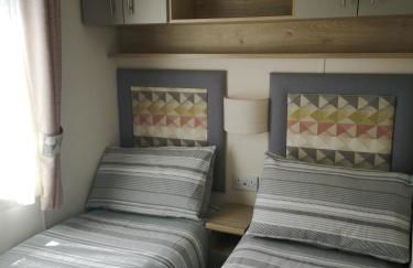 Lake Escape - Hoburne Cotswolds - Foto 14