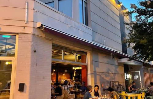 Luxe 2BD2BA Townhouse in Hip Area - Near Metro - Photo 22