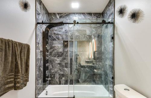 Cozy Ohio Home - Deck, Arcade Games and Near Golfing - Foto 12