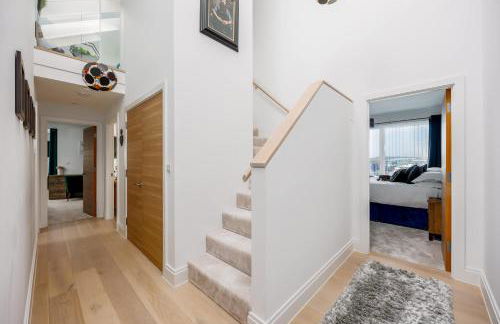 Dolce Vita - Duplex Apartment with Incredible Harbour Views - Photo 29