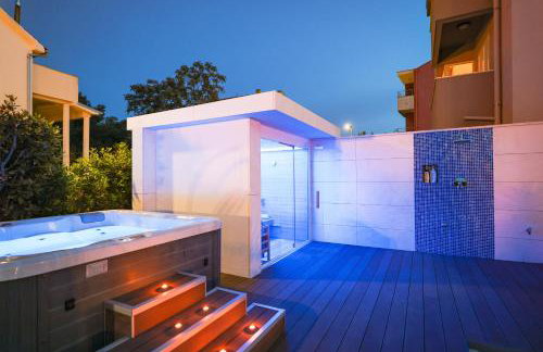 Villa Pino with Pool, Sauna & Jacuzzi - Foto 77