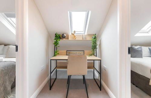 Earthy Elegance Stylish 4BR for Urban Escapes - Foto 43