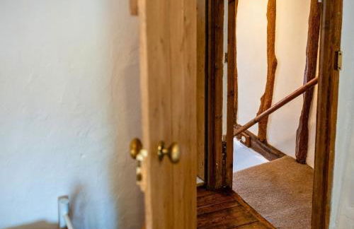 Poppy Cottage - Cosy 2 Bedroom, Perfect for Family! - Photo 8