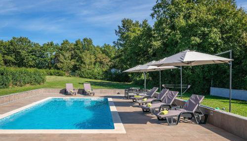 Charmante Villa mit privatem Pool, Klima, Sonnenliegen, Terrasse und Grill - Foto 4