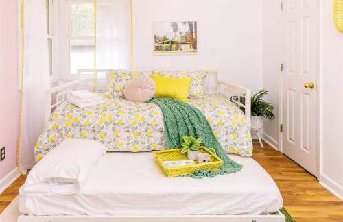 Indy Palm Pad with Patio & Tiki Bar-Mid-Century Charmer-Family Friendly - Foto 27