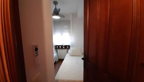 Casa con patio y chimenea en Piedralaves - Photo 4