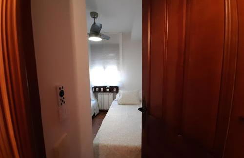 Casa con patio y chimenea en Piedralaves - Photo 4