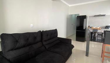 Casa Moderna com 2 Quartos, Área Gourmet e Ar-Condicionado - Foto 2